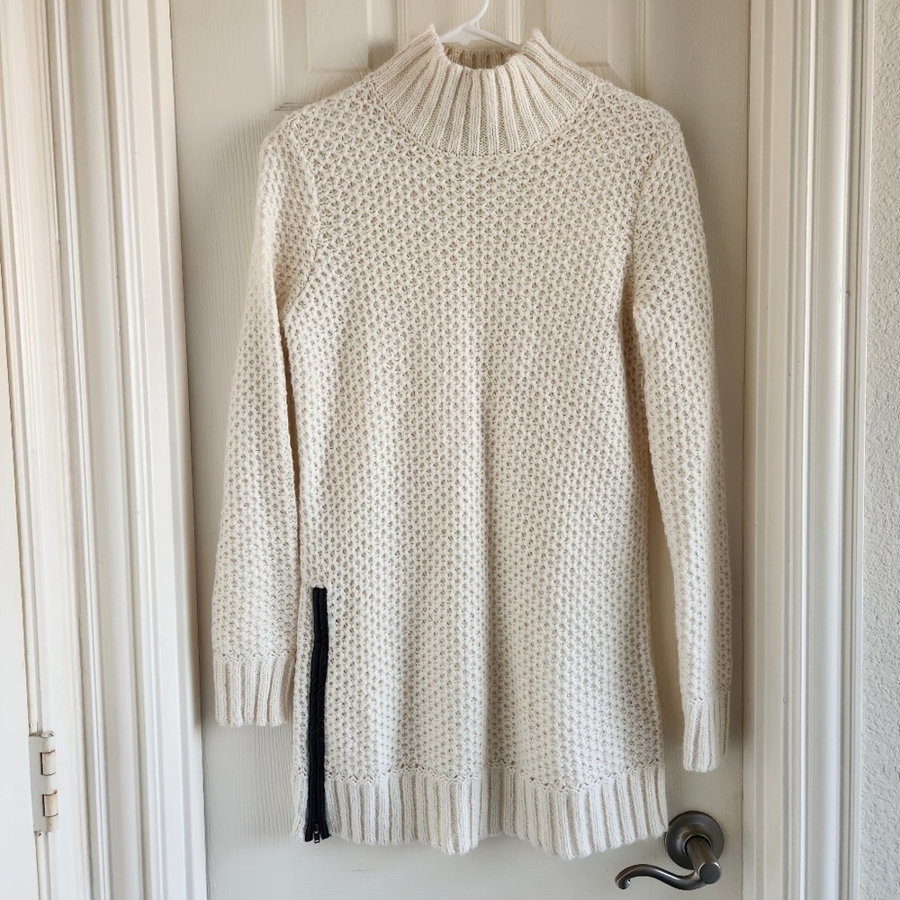 Banana Republic Cream Knit Asymmetrical Zip Sweater Size M Mockneck Fisherman - Picture 1 of 7